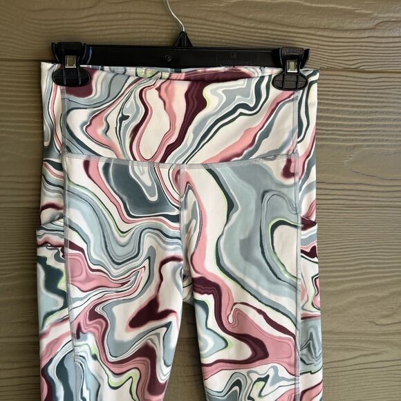 Gorgeous Athleta Athletic Capris Small Like New Condition - Picture 2 of 5